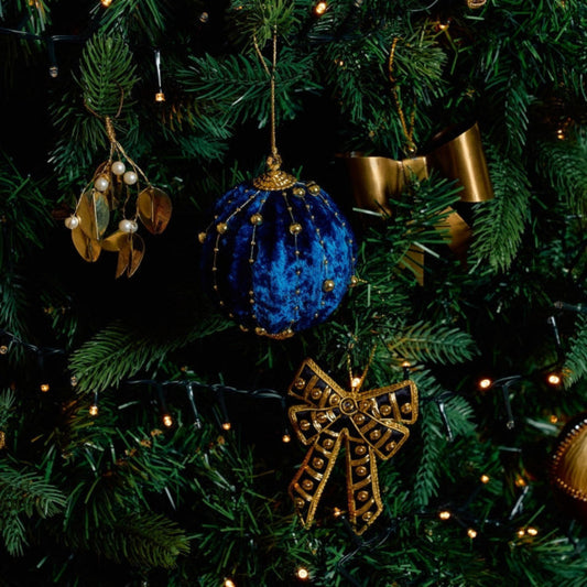 Anna+Nina Regal Bow Ornament