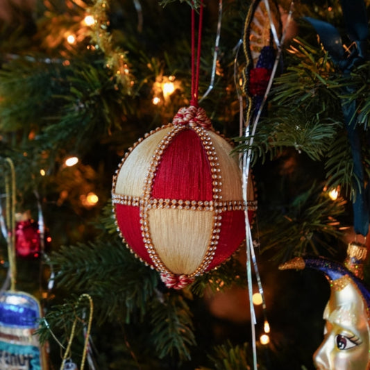 Anna+Nina Golden Gleam Ornament