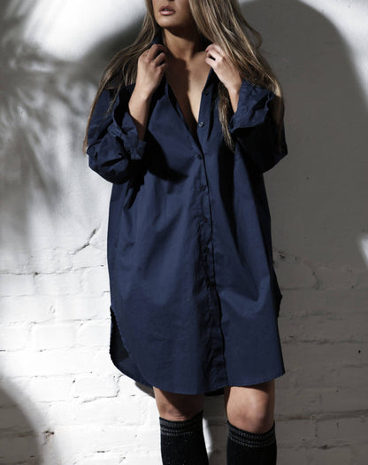 Boyfriend oversized skjorta i bomull – royalblå