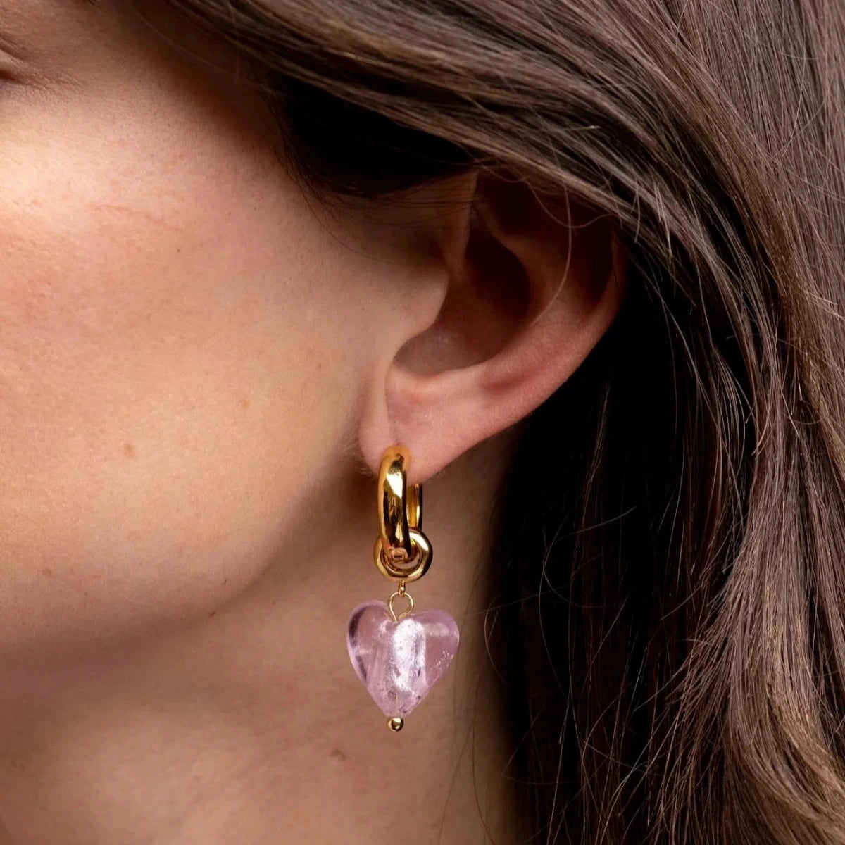 MASSI Jewelry In your heart earrings pink guldpläterad mässing med glashjärta, örhängen på rea, massi jewelry rea